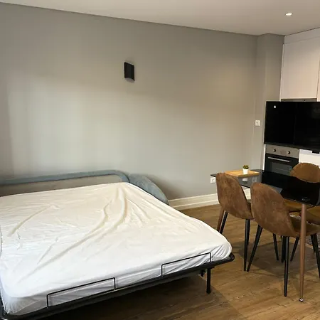 Ardosia Apartment